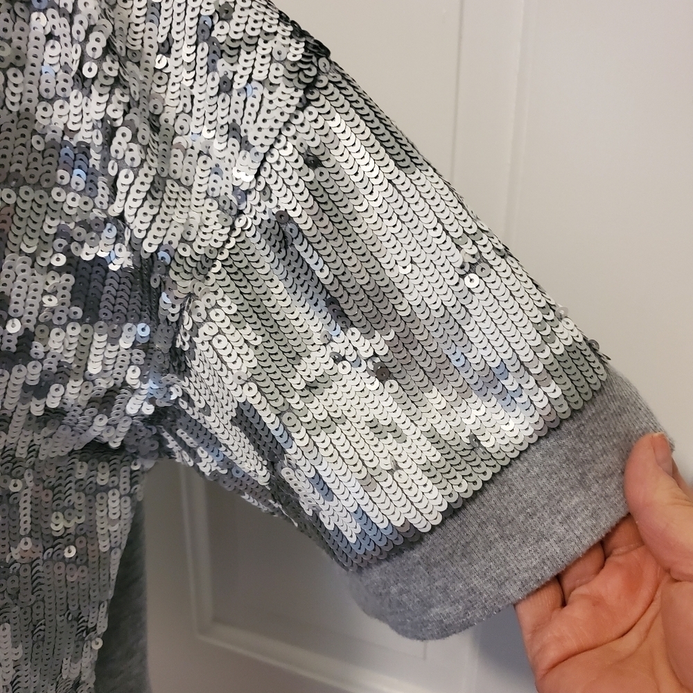 Michael Michael Kors Grey Knit with Floral Sequin Top Size Large, shimmer - Picture 4 of 10